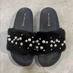 Steven by Steve Madden Black Fur Slipper with Pearls 8